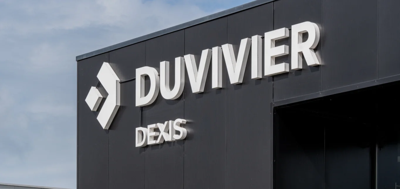 Pilar Shoots Duvivier Dexis LR